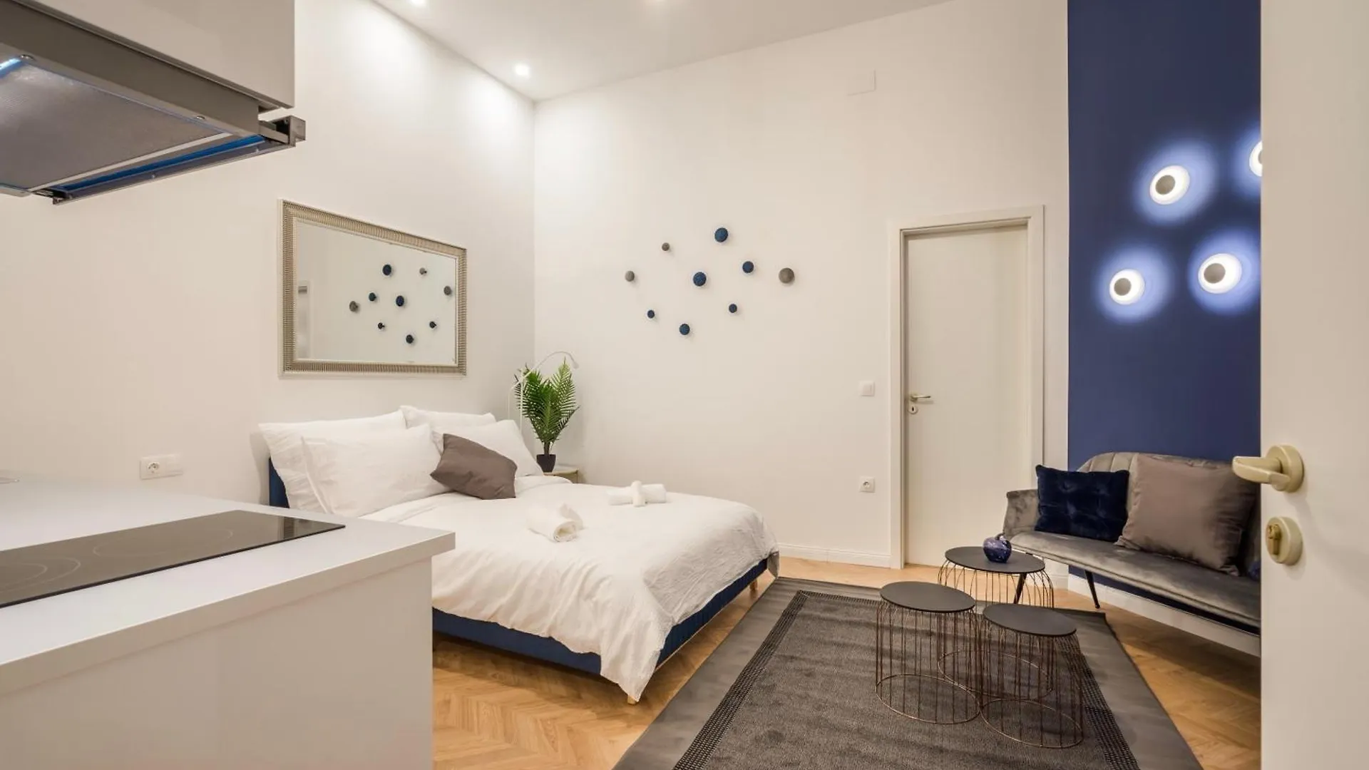 D58 - Grand Boulevard Royal Apartment - Best Location By Bqa Budapeszt Węgry