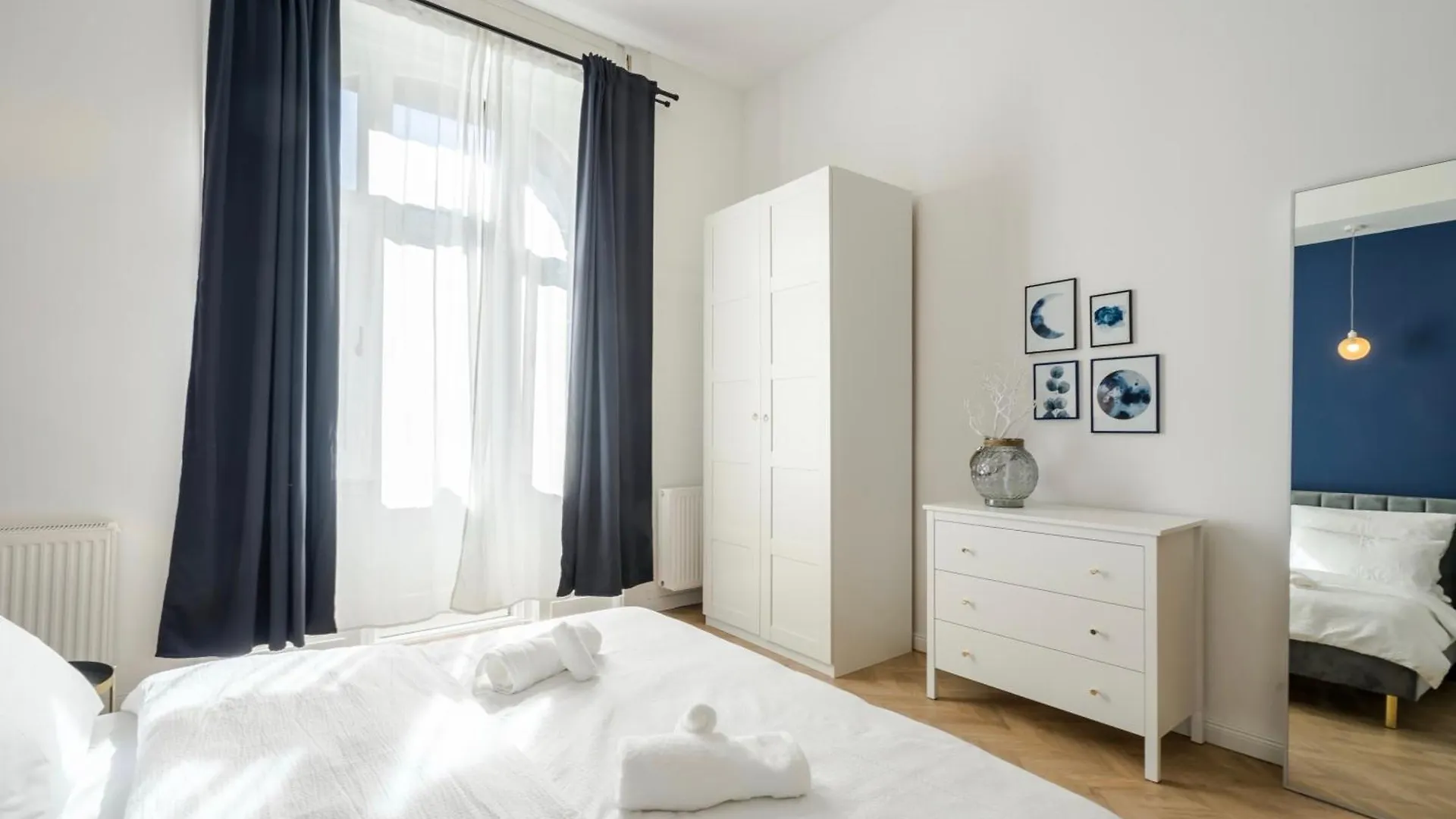D58 - Grand Boulevard Royal Apartment - Best Location By Bqa Budapeszt Węgry