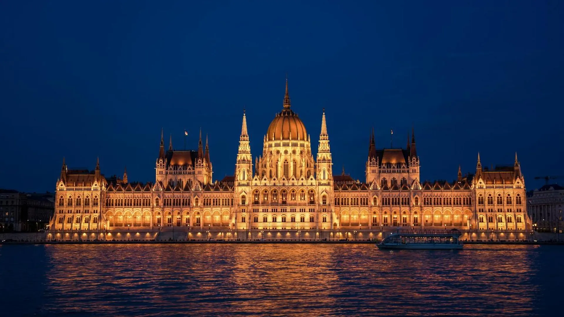 D58 - Grand Boulevard Royal Apartment - Best Location By Bqa Budapeszt
